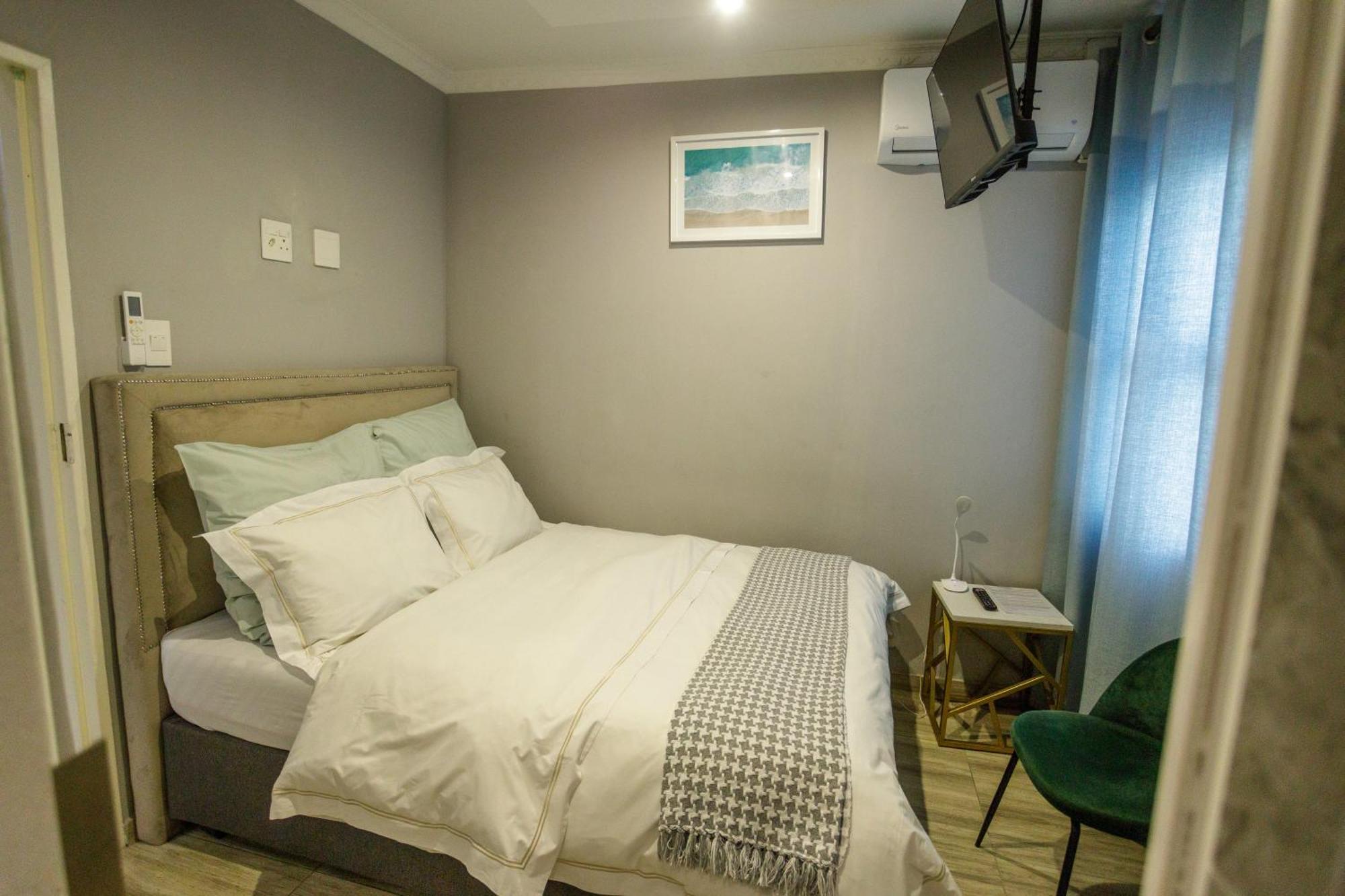 Cozier Glitz Villa Cape Town Exterior photo