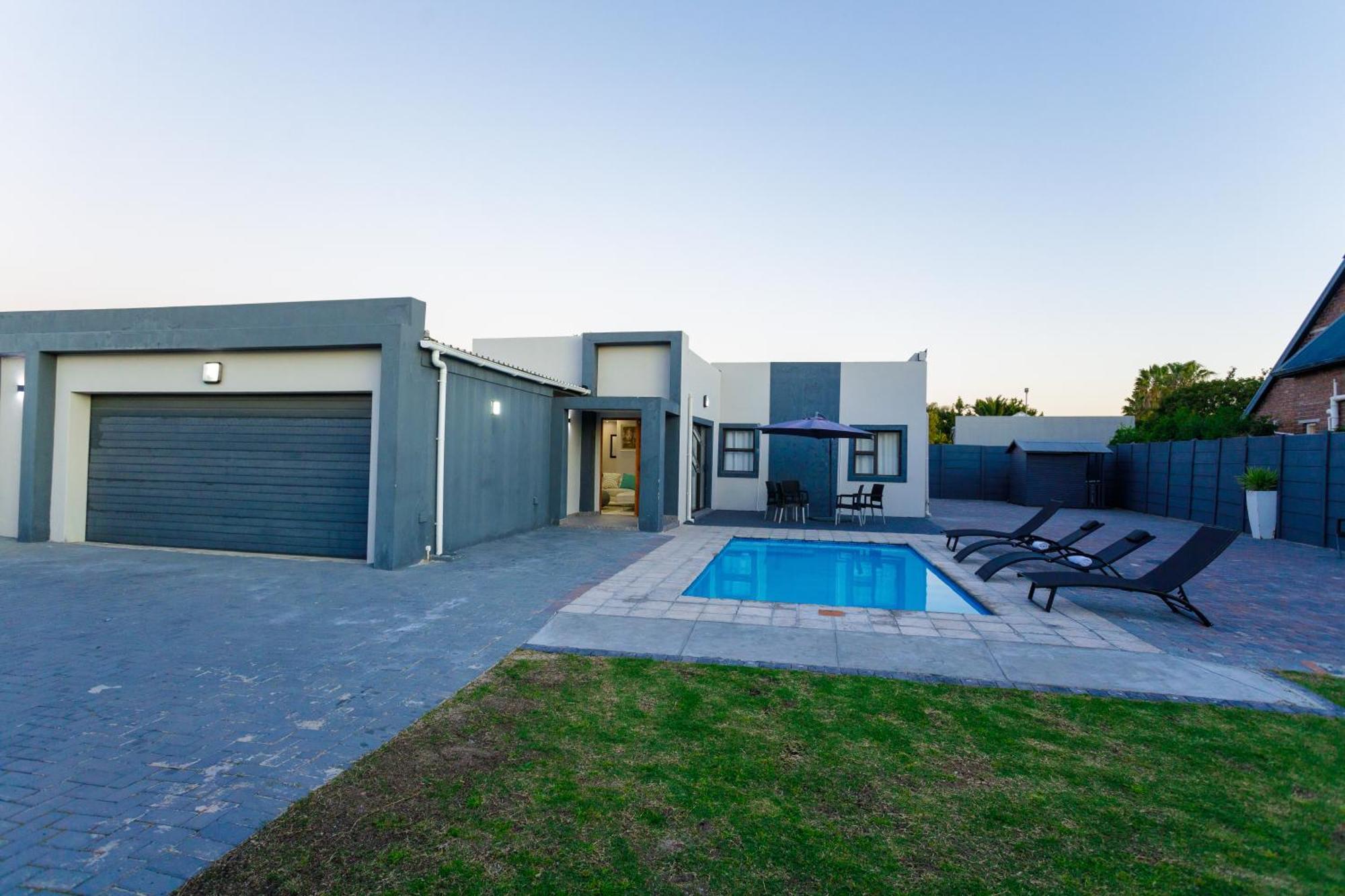 Cozier Glitz Villa Cape Town Exterior photo